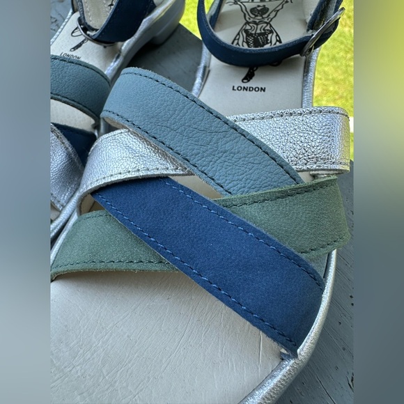 FLY LONDON Sz 40 Cune 65Fly Leather Multi Ankle Strap Sandals Blue Jade Silver - Picture 6 of 15